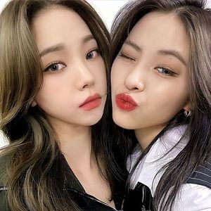 Meet your Posher, Liangelly